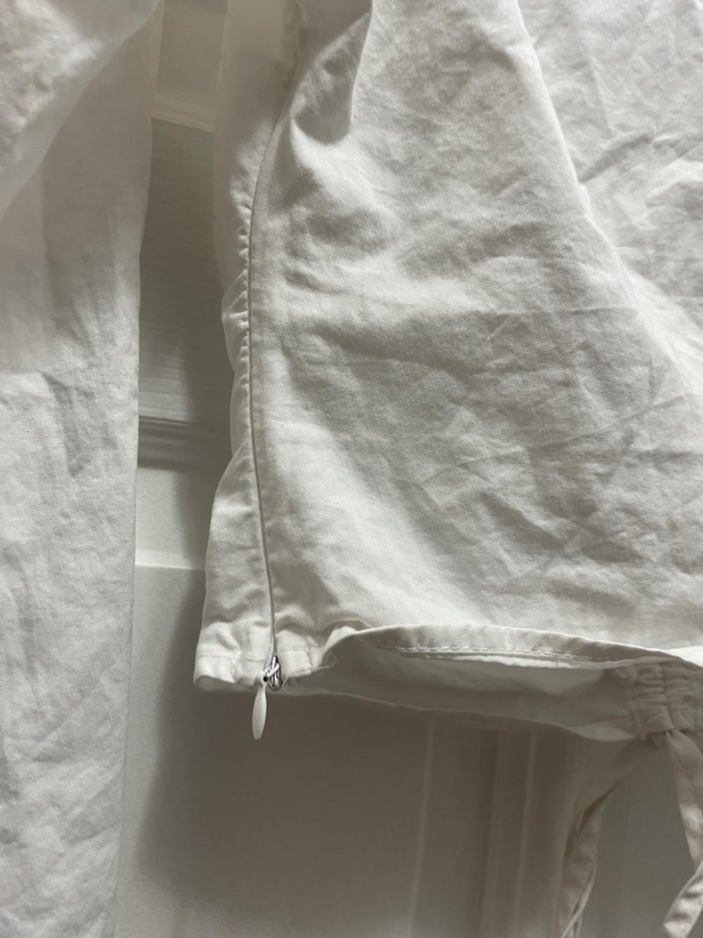 Women's White Ruched Drawstring Crop Top - Picture 4 of 5